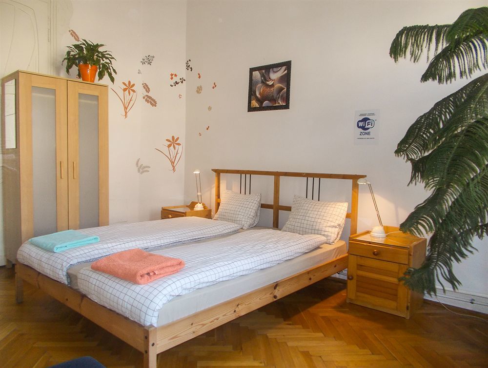 Albergue Gaia Astoria Budapest Exterior foto